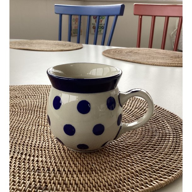 Kop 0,2 L i polsk keramik stentj med mellem bl prikker