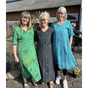 Kjole med rme i kringlet viskose