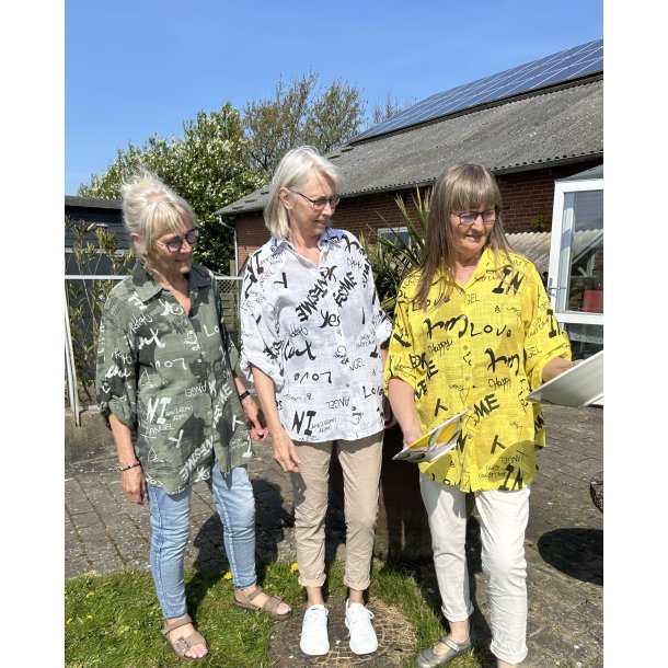 Skjorte bluse i bomuld med tekst