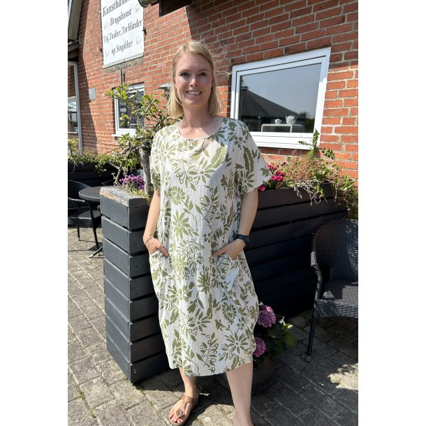 Rummelig kjole