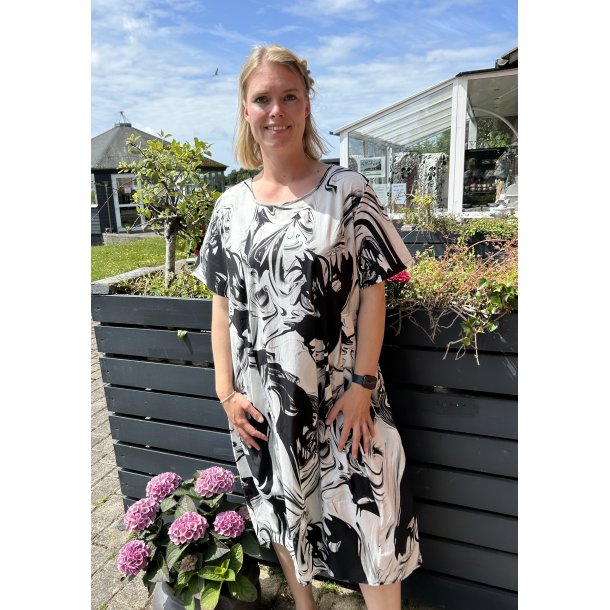 Kjole rummelig med lngde