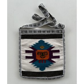 Hndvvet Peguche taske 