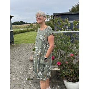 Army grn hr kjole med lille rme