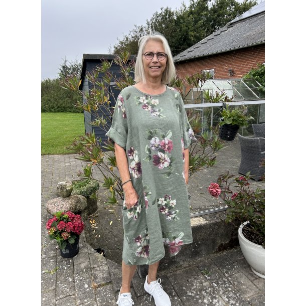 Kjole i hr med store blomster printet army farvet
