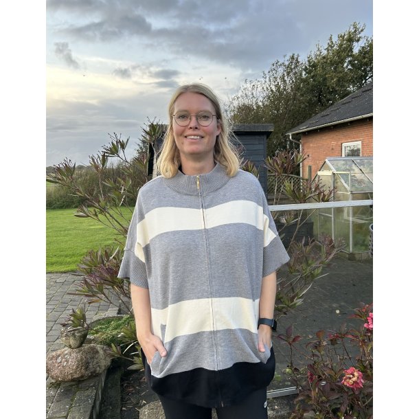 Over size strik med gennem gende lynls