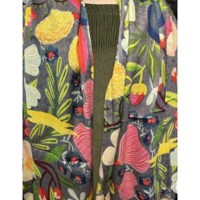 Smukt aflangt trklde i uld fra Cashmere med blomster i klare farver