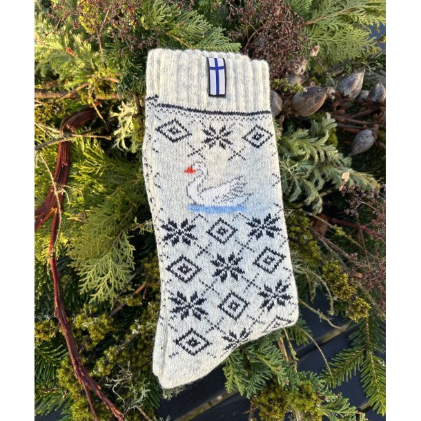 Strik sokker i 80% uld hvide med svane motiv