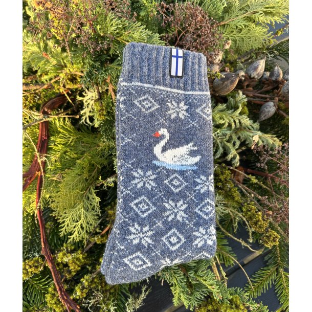Strik sokker i 80% uld med svane motiv