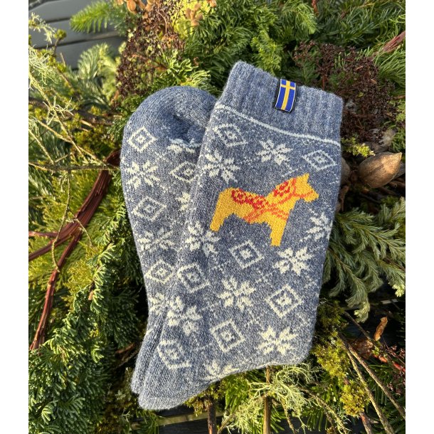 Bl� sokker bl� med gul Dalar hest i 80% uld 