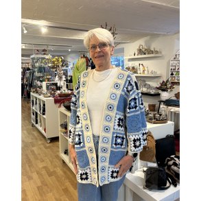 �ben cardigan med h�klede firkanter