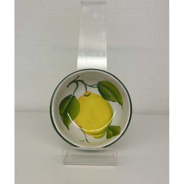 Lille fajance sk�l med citroner