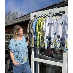 Bl� bomulds bluse med tulipaner