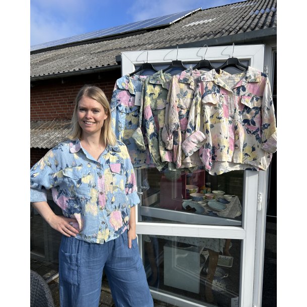 Blomstret h�r jakkernes lommer