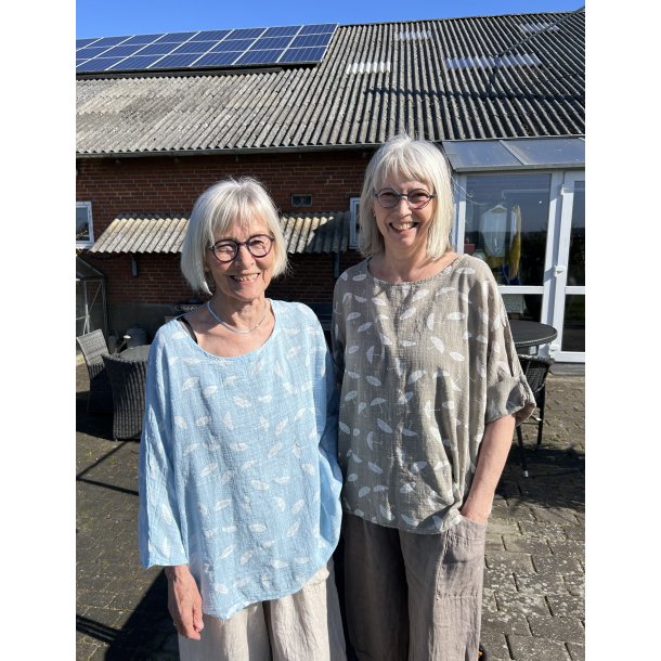 Bomulds bluse ensfarvet med paraplyer