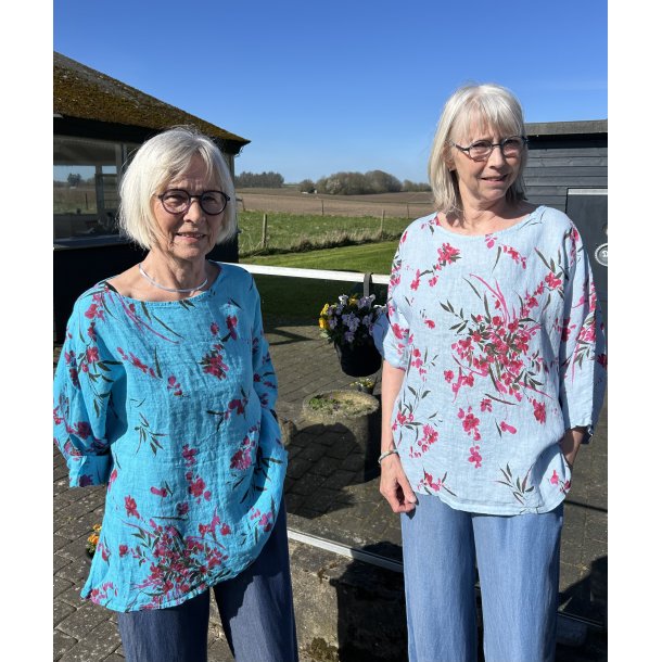 H�r bluse med blomster print 