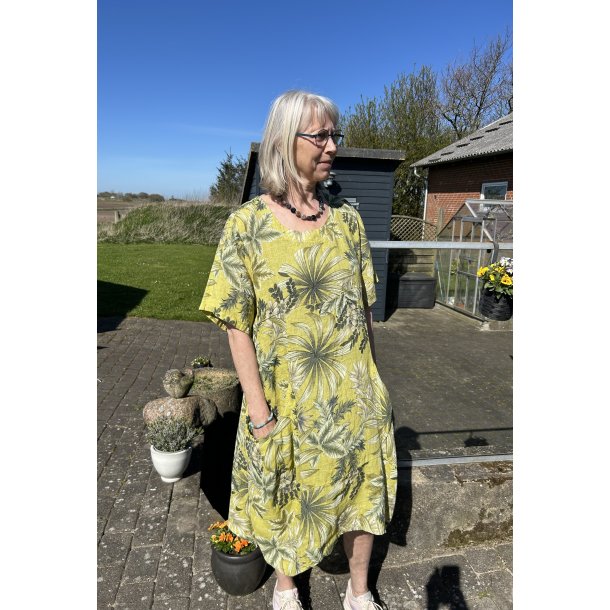 Karry farvet blomstret h�r kjole