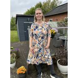 Kjole med albue langt �rme fra Mansted