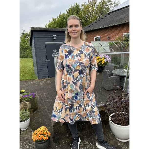 Kjole med albue langt �rme fra Mansted