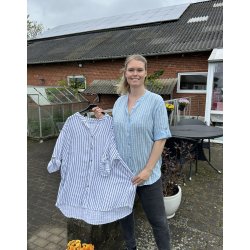 Stribet skjorte i bomuld 