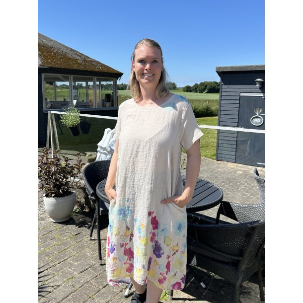 H�r kjole med Jersey i siderne