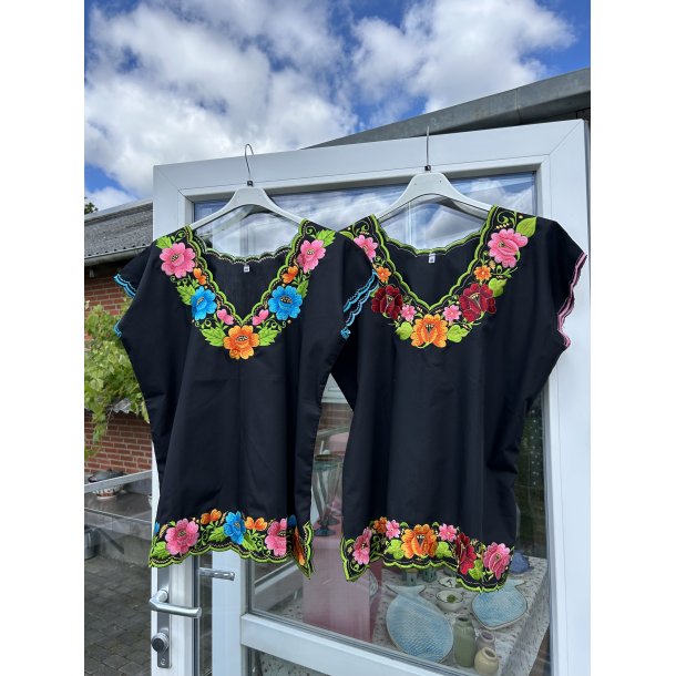 Mexicansk bluse med broderi