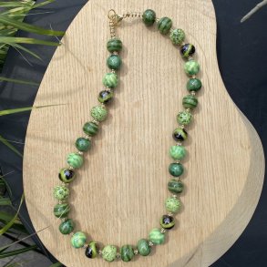 Perle halsk�de model Kanga Green fra Kazuri 