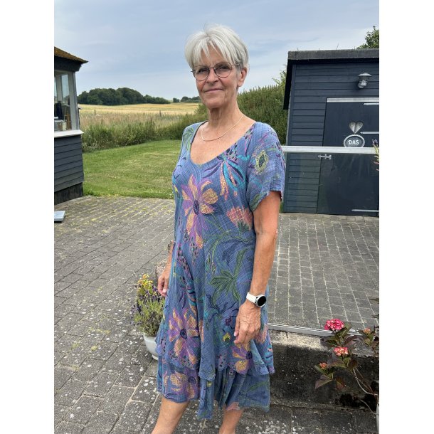 Blomstret kjole i to lag