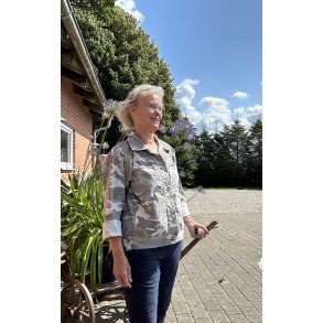 Gr� Camouflage jakke med lommer