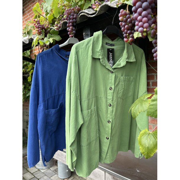 Rummelig fl�jls skjorte str L/XL