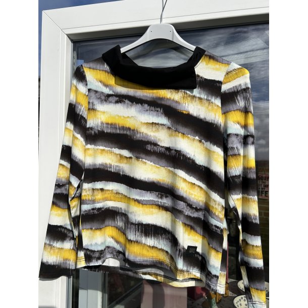 Bluse fra E Avantgarde