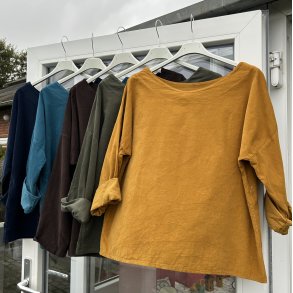 Bluse i baby fl�jl med rund hals