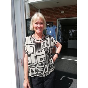 Bluse fra E i tyndt rayon