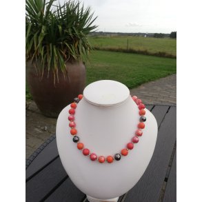 Kazuri Kanga orange halskde 