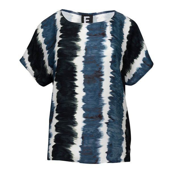 Let bluse fra E