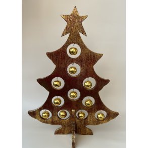 Mellem juletr med kugler i tr