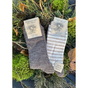 To par blde og flotte strmper i 40% uld. 